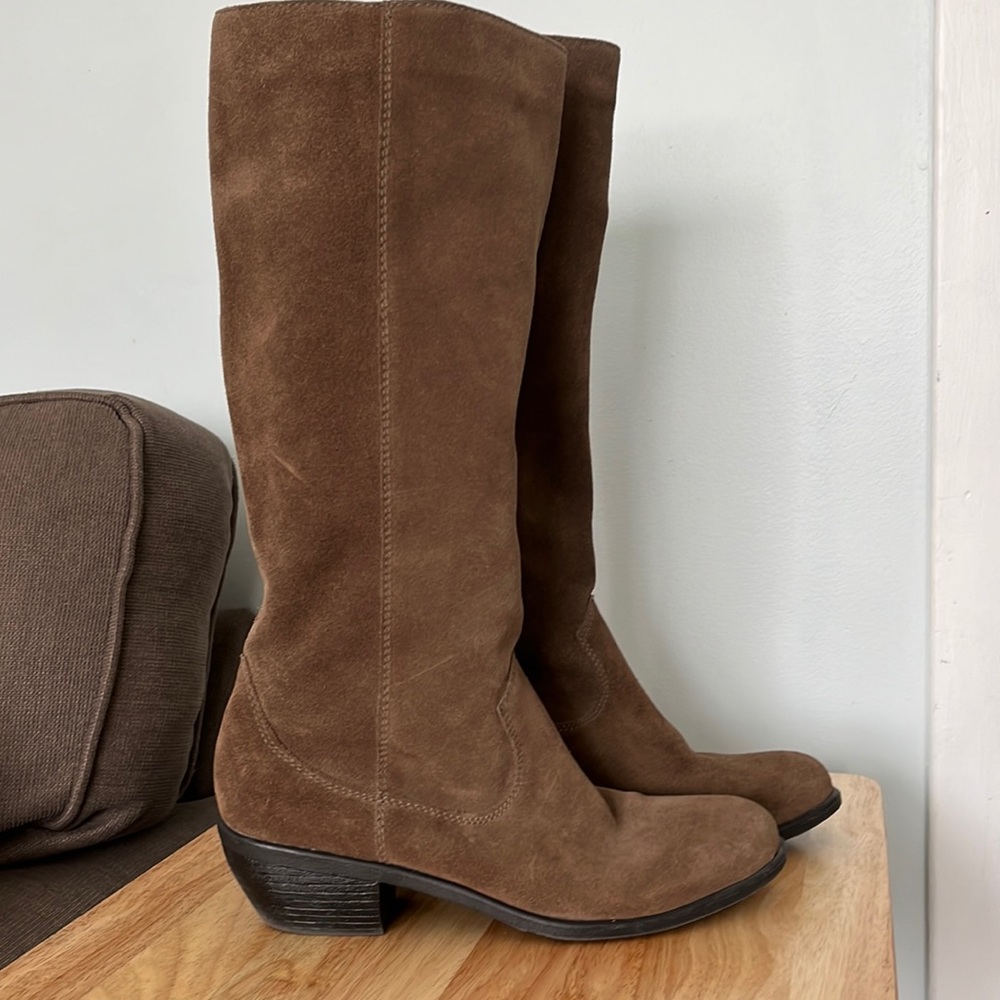 A.N.A. Brown suede boots 8